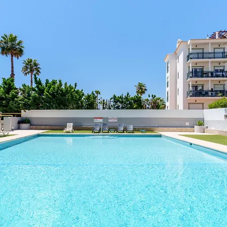 דירה Casa Lume Stylish With Pool In אלבופיירה
