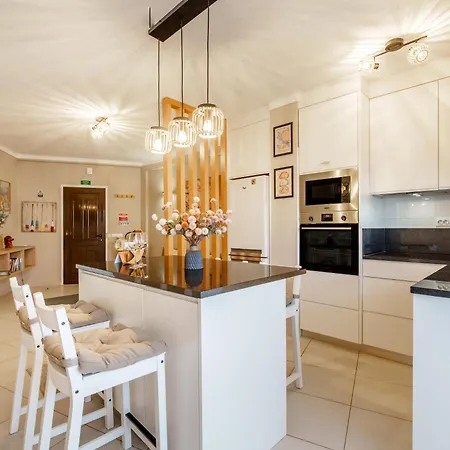 דירה Casa Lume Stylish With Pool In אלבופיירה