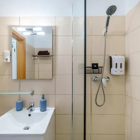 Casa Lume Stylish With Pool In דירה *